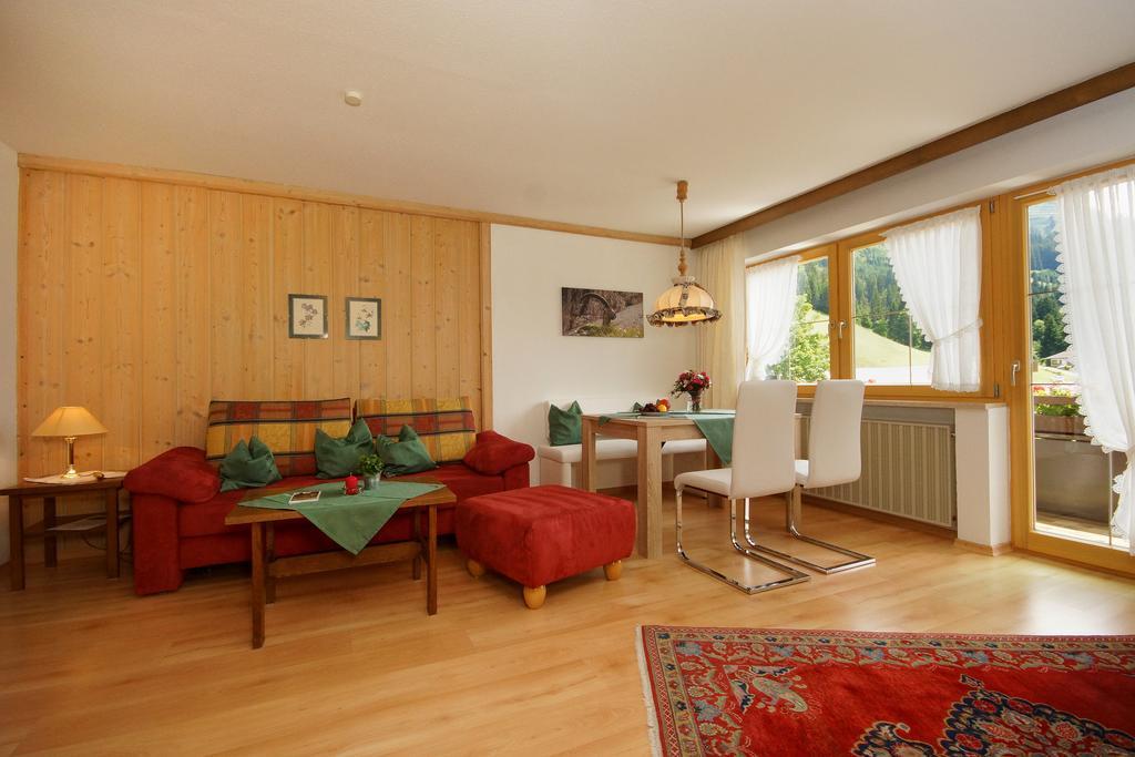 Gaestehaus Schuler รีซแลร์น ห้อง รูปภาพ